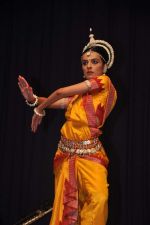 Giaa Singh rehearses Odissi dance in Mumbai on 3rd Oct 2013 (27).JPG
